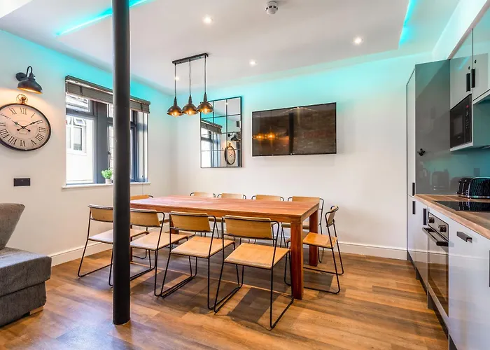 Pierview Pad - Central Luxury Apartment On The Beach